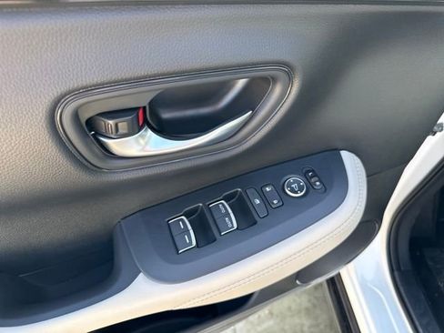 New 2026 Honda HR-V EX-L image 12