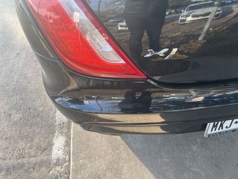 Used 2016 Jaguar XJ R-Sport image 4