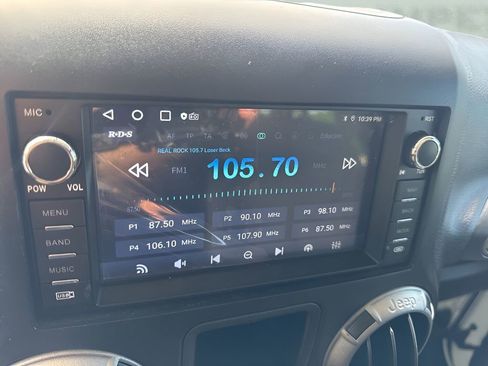 Used 2017 Jeep Wrangler Unlimited Sport w/ Connectivity Group AWD/4WD image 16