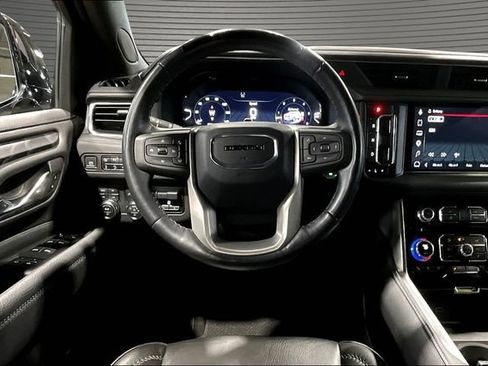 Used 2023 GMC Yukon Denali w/ Denali Reserve Package AWD/4WD image 8