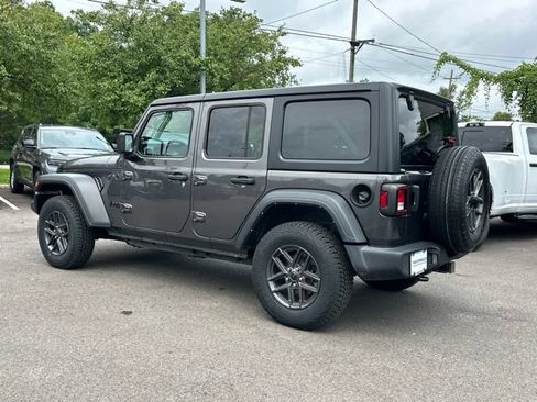 Used 2024 Jeep Wrangler Unlimited Sport AWD/4WD image 26