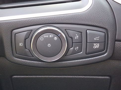 Used 2019 Ford Edge SEL w/ Equipment Group 201A image 23