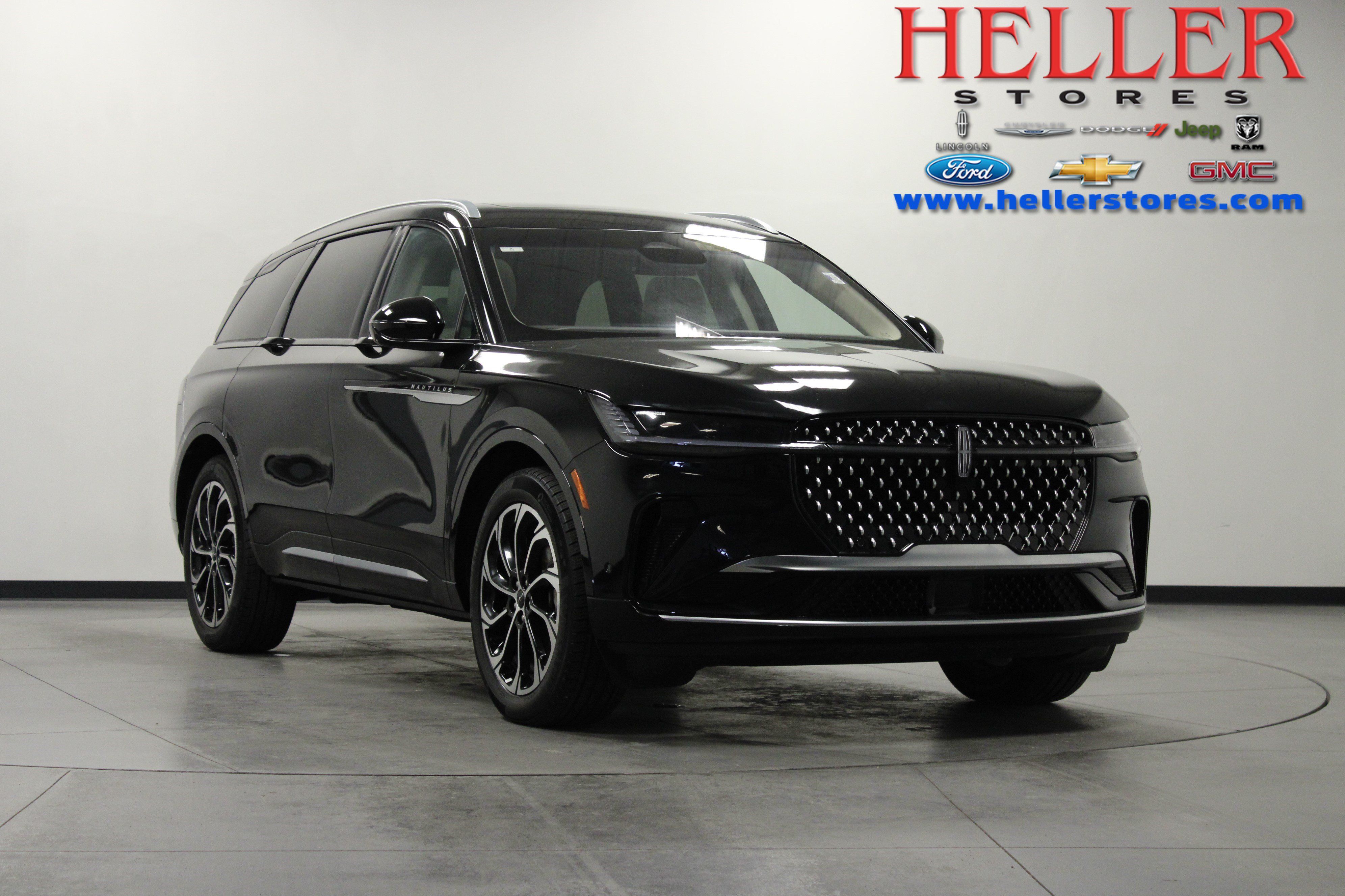 Used 2024 Lincoln Nautilus Reserve w/ Equipment Group 202A AWD/4WD image 1
