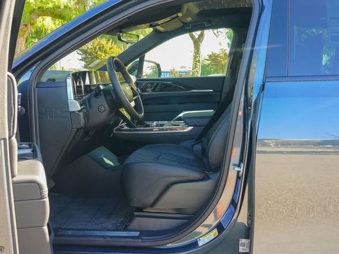 New 2026 Cadillac Escalade IQ Luxury 1 image 15