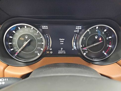 Used 2023 Maserati Levante GT AWD/4WD image 12