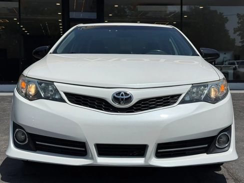 Used 2012 Toyota Camry SE FWD image 32