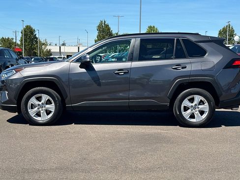 Used 2021 Toyota RAV4 XLE w/ Convenience Package FWD image 7