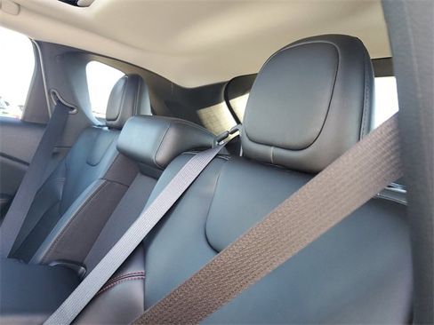 Used 2021 Jeep Cherokee Trailhawk w/ Sun, Sound & Nav Group image 31