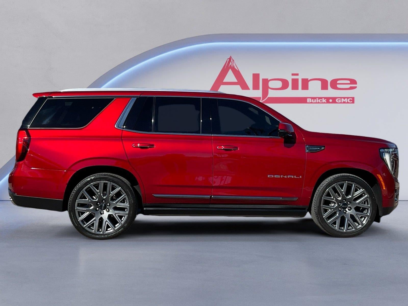 Certified 2025 GMC Yukon Denali Ultimate AWD/4WD image 6