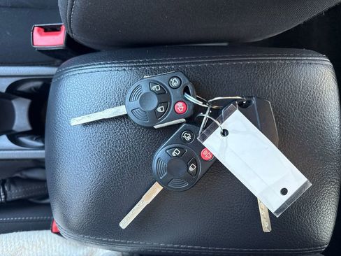 Used 2016 Ford Focus SE w/ SE Power Seat Package image 29