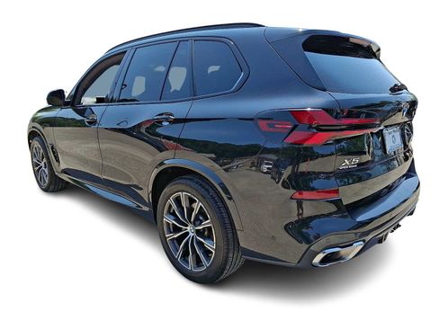 Used 2024 BMW X5 xDrive40i w/ M Sport Package AWD/4WD image 4