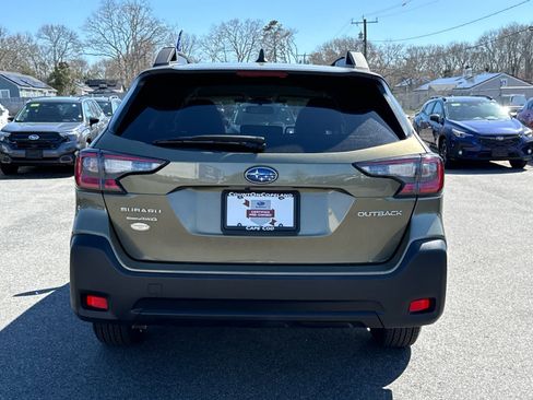 Certified 2025 Subaru Outback Premium AWD/4WD image 6