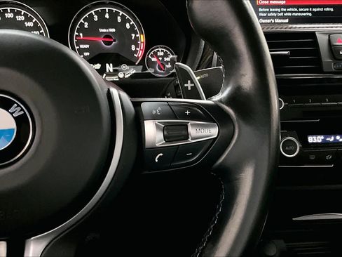 Used 2018 BMW M3 image 21