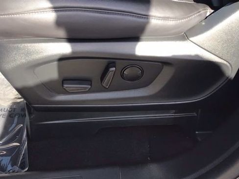 Used 2024 Ford Explorer XLT w/ Equipment Group 202A image 18