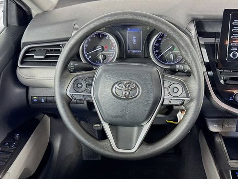 Used 2021 Toyota Camry LE image 30