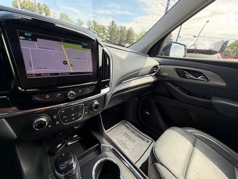 Used 2019 Chevrolet Traverse LT w/ LPO, Blackout Package AWD/4WD image 26