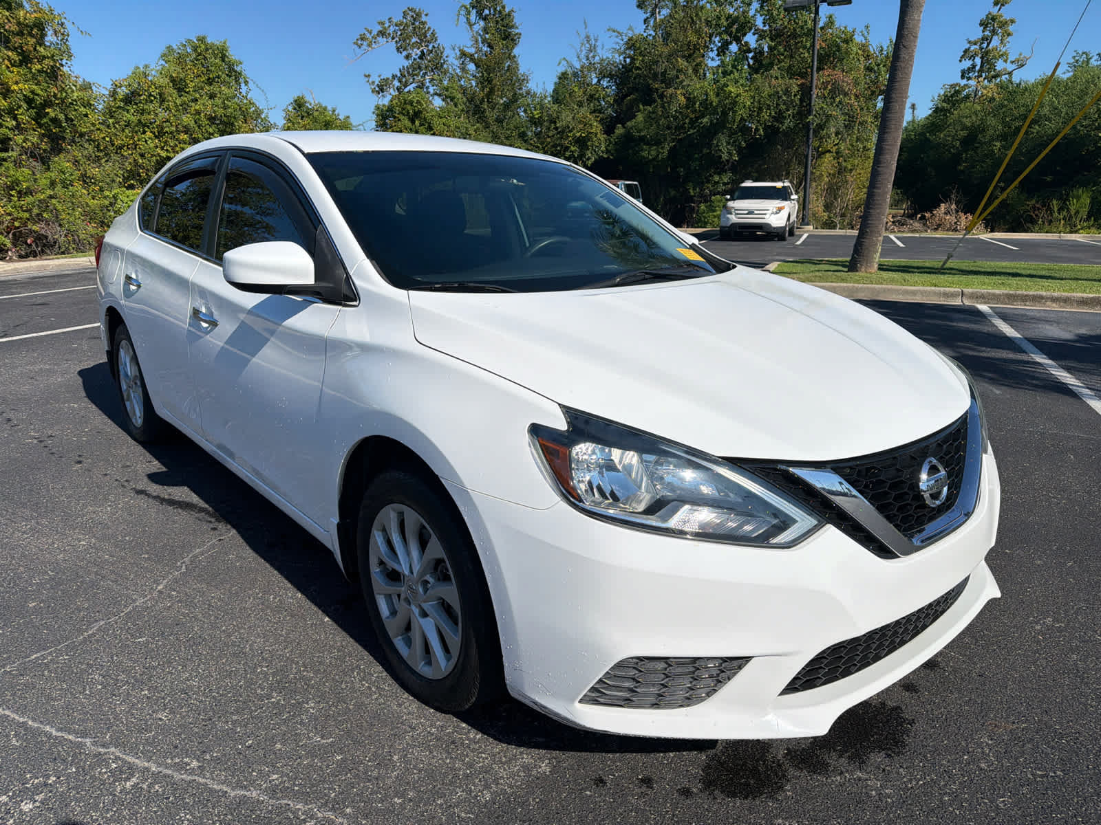 Used 2019 Nissan Sentra SV FWD image 2