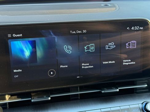 Used 2025 Hyundai Kona SEL image 21