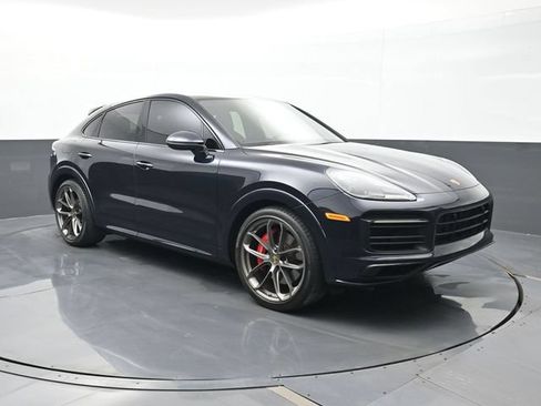 Certified 2023 Porsche Cayenne GTS AWD/4WD image 25