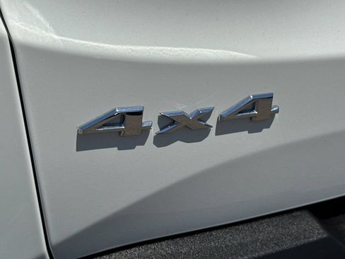 Certified 2022 Jeep Renegade Latitude w/ Convenience Group AWD/4WD image 11