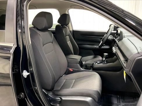 Used 2025 Honda CR-V LX image 7