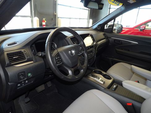 Used 2023 Honda Passport EX-L image 25