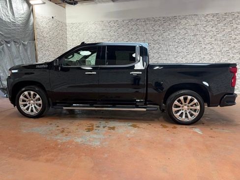 Used 2021 Chevrolet Silverado 1500 High Country w/ Technology Package image 4