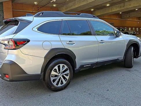 New 2025 Subaru Outback Premium w/ Popular Package #1A image 8