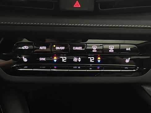 Used 2023 Buick Envision Essence w/ Sport Touring Package FWD image 29