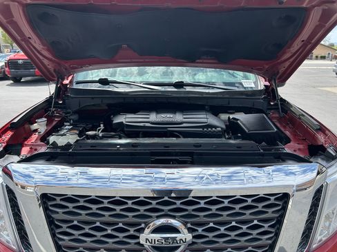 Used 2017 Nissan Titan SV image 31