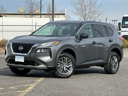 Used 2023 Nissan Rogue S image 1