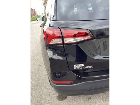 Used 2023 Chevrolet Equinox LS w/ LS Convenience Package AWD/4WD image 28