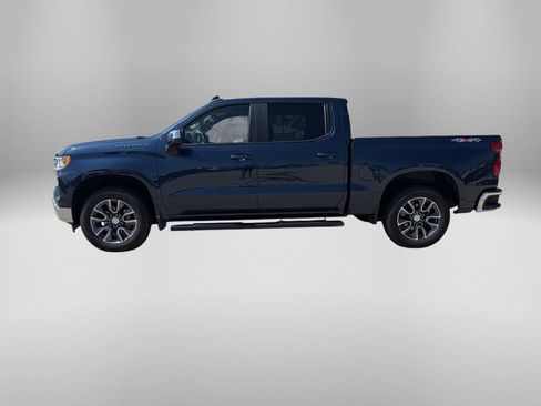 Used 2023 Chevrolet Silverado 1500 LT AWD/4WD image 2