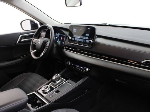 Used 2024 Mitsubishi Outlander SEL AWD/4WD image 24