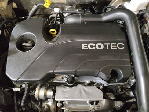 Used 2022 GMC Terrain AT4 w/ Infotainment Package II image 30