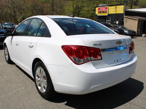 Used 2016 Chevrolet Cruze LS FWD image 10