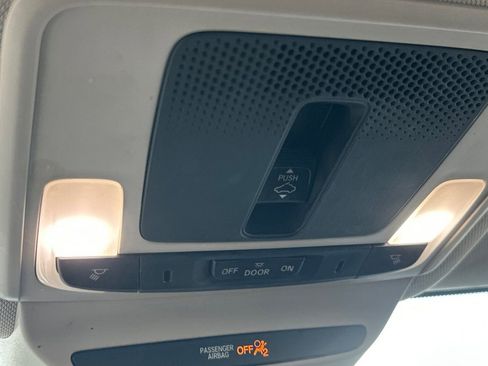 Used 2023 Honda HR-V EX-L image 33