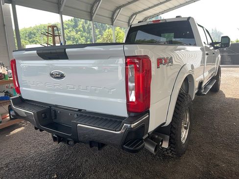 Used 2024 Ford F350 XLT w/ FX4 Off-Road Package AWD/4WD image 4