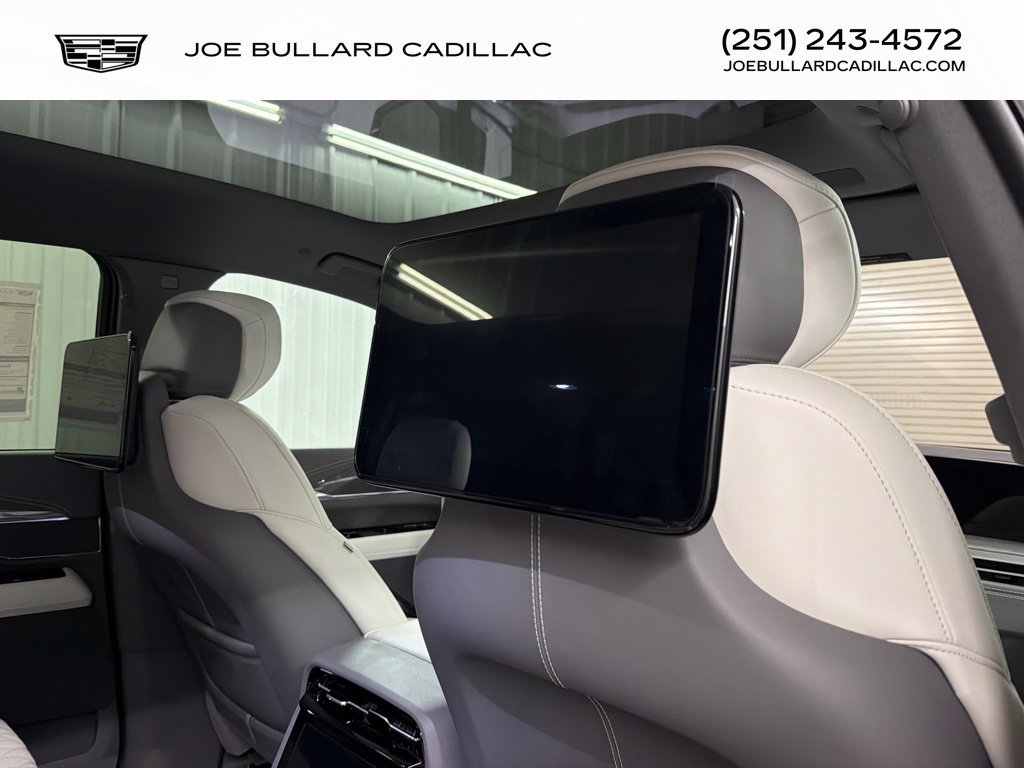 New 2026 Cadillac Escalade IQ Luxury 1 w/ LPO, Floor Liner Package AWD/4WD image 28
