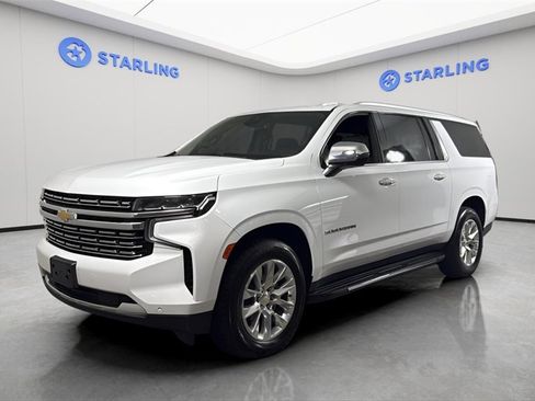 Used 2023 Chevrolet Suburban Premier image 1