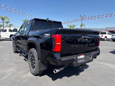 New 2026 Toyota Tacoma TRD Off-Road w/ TRD Off Road Premium Package AWD/4WD image 8