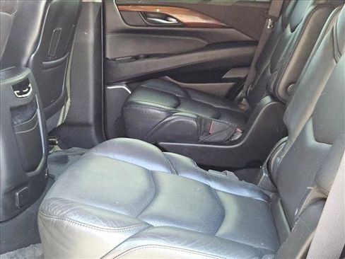 Used 2020 Cadillac Escalade 2WD image 19