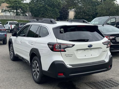 New 2025 Subaru Outback Premium image 4
