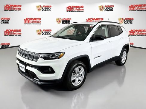 Used 2022 Jeep Compass Latitude w/ Convenience Group AWD/4WD image 12