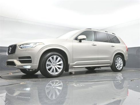 Used 2016 Volvo XC90 T6 Momentum w/ Momentum Plus Package image 12
