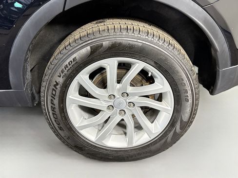 Used 2019 Land Rover Discovery Sport HSE image 37