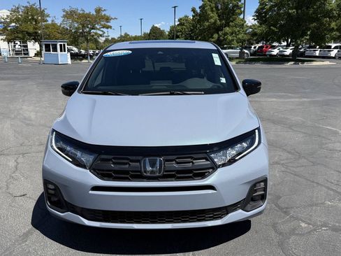 Certified 2026 Honda Odyssey Sport-L image 2