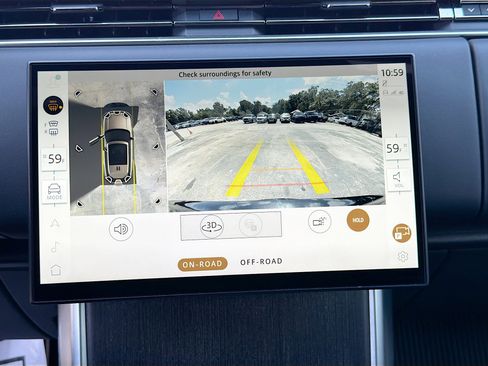 Certified 2025 Land Rover Range Rover SE AWD/4WD image 32