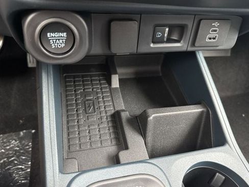 New 2025 Ford Maverick Lariat w/ Black Appearance Package image 28