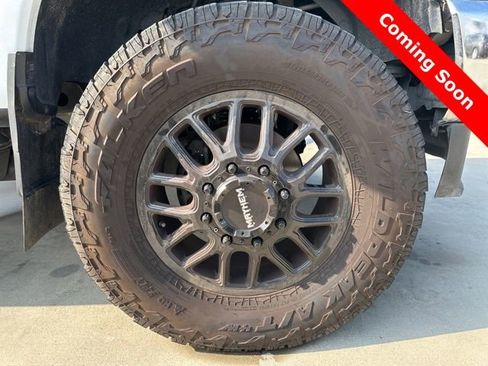 Used 2021 Ford F350 Lariat w/ Lariat Ultimate Package image 3